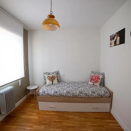 ático En La Plaza De Con Garaje Apartamento