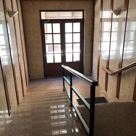 Atico En La Plaza De Con Garaje