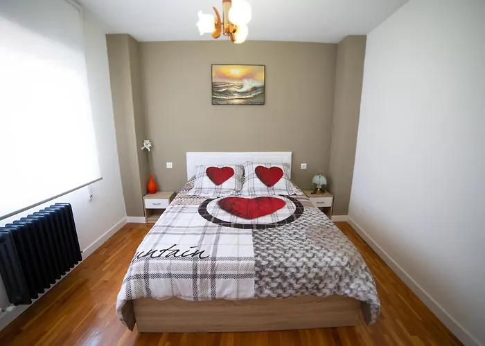 Apartman Atico En La Plaza De Con Garaje Toro